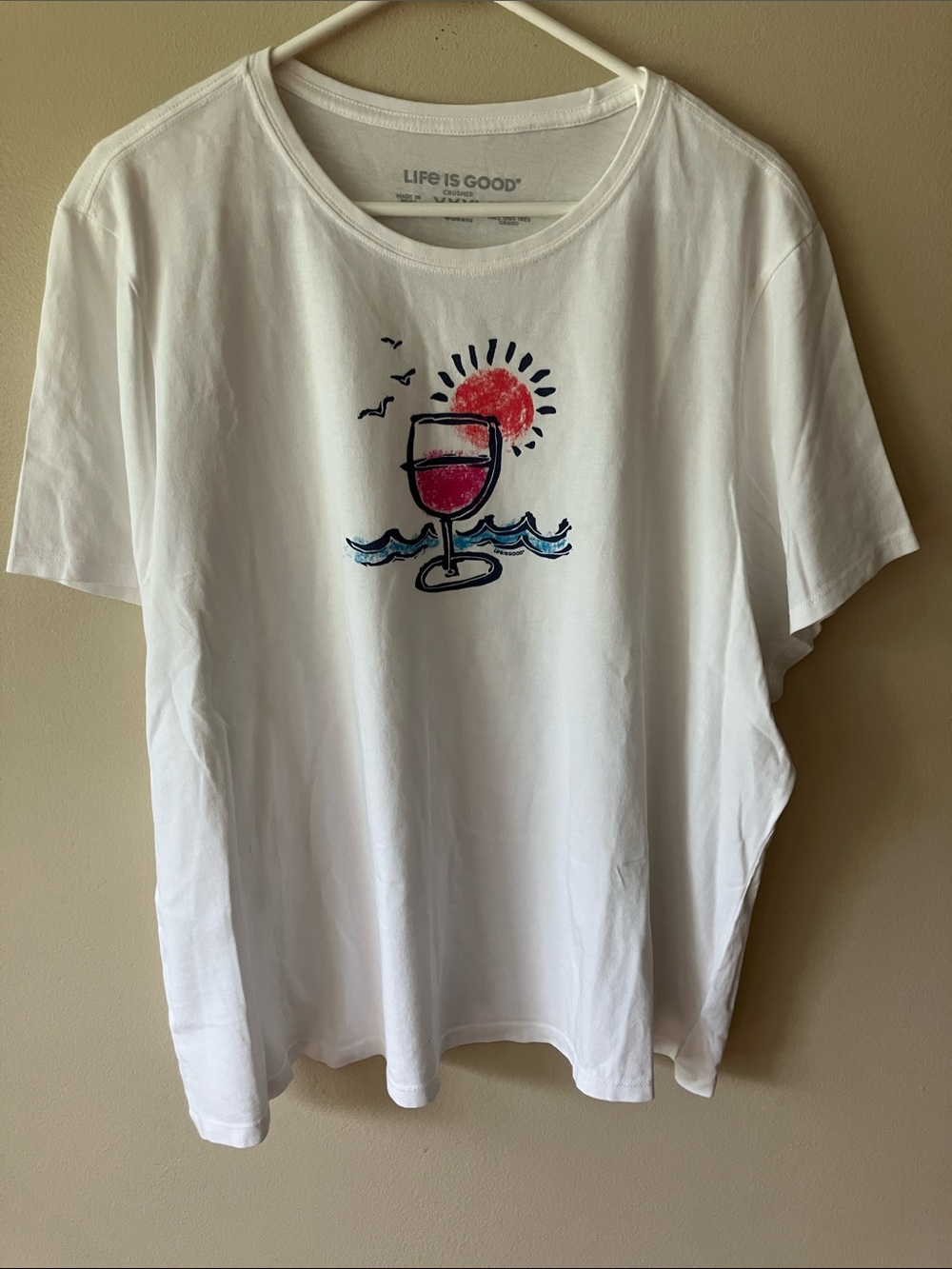 Life Is Good White Tee with Wine Graphic XXXL